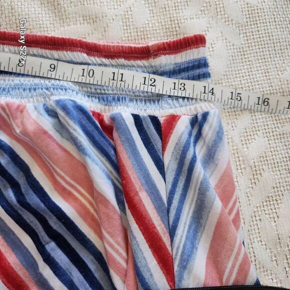 Time & Tru sharkbite hem, pretty red, white, and blue striped knit skirt - Picture 7 of 8